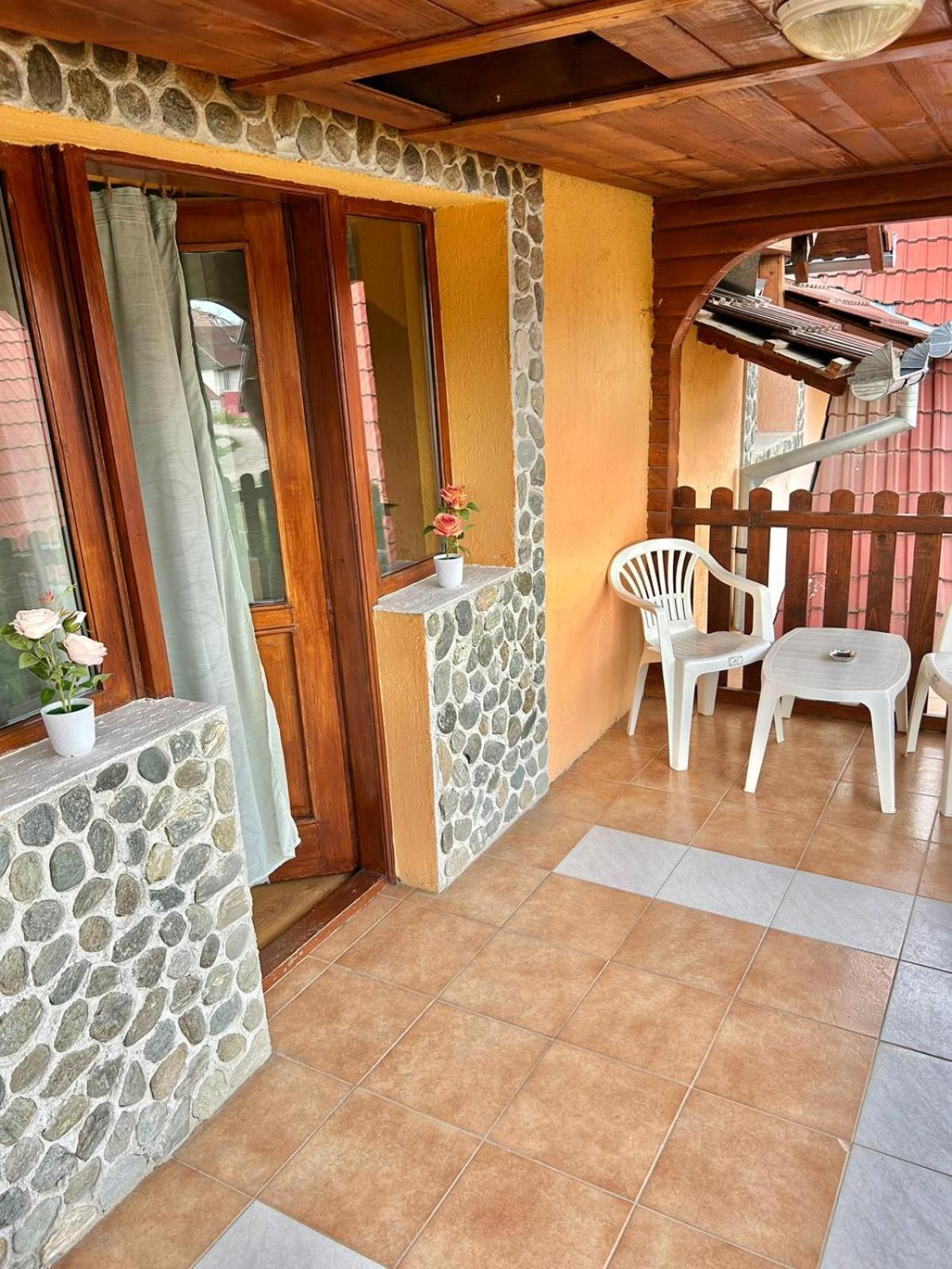 Pensiunea Casa Nina Cartisoara Phòng bức ảnh