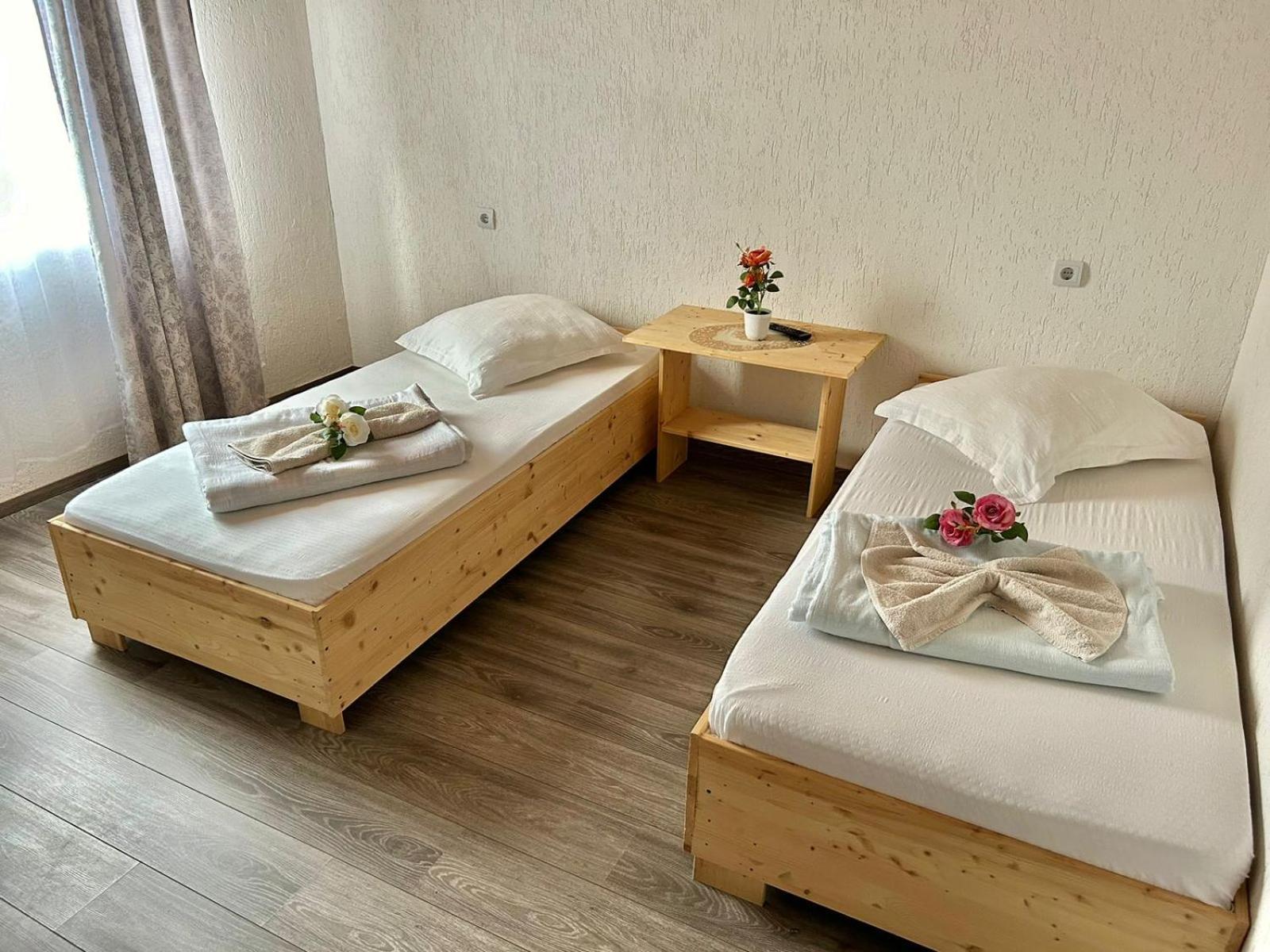 Pensiunea Casa Nina Cartisoara Ngoại thất bức ảnh